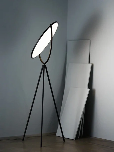 Floor lamp Trigono T1 BL